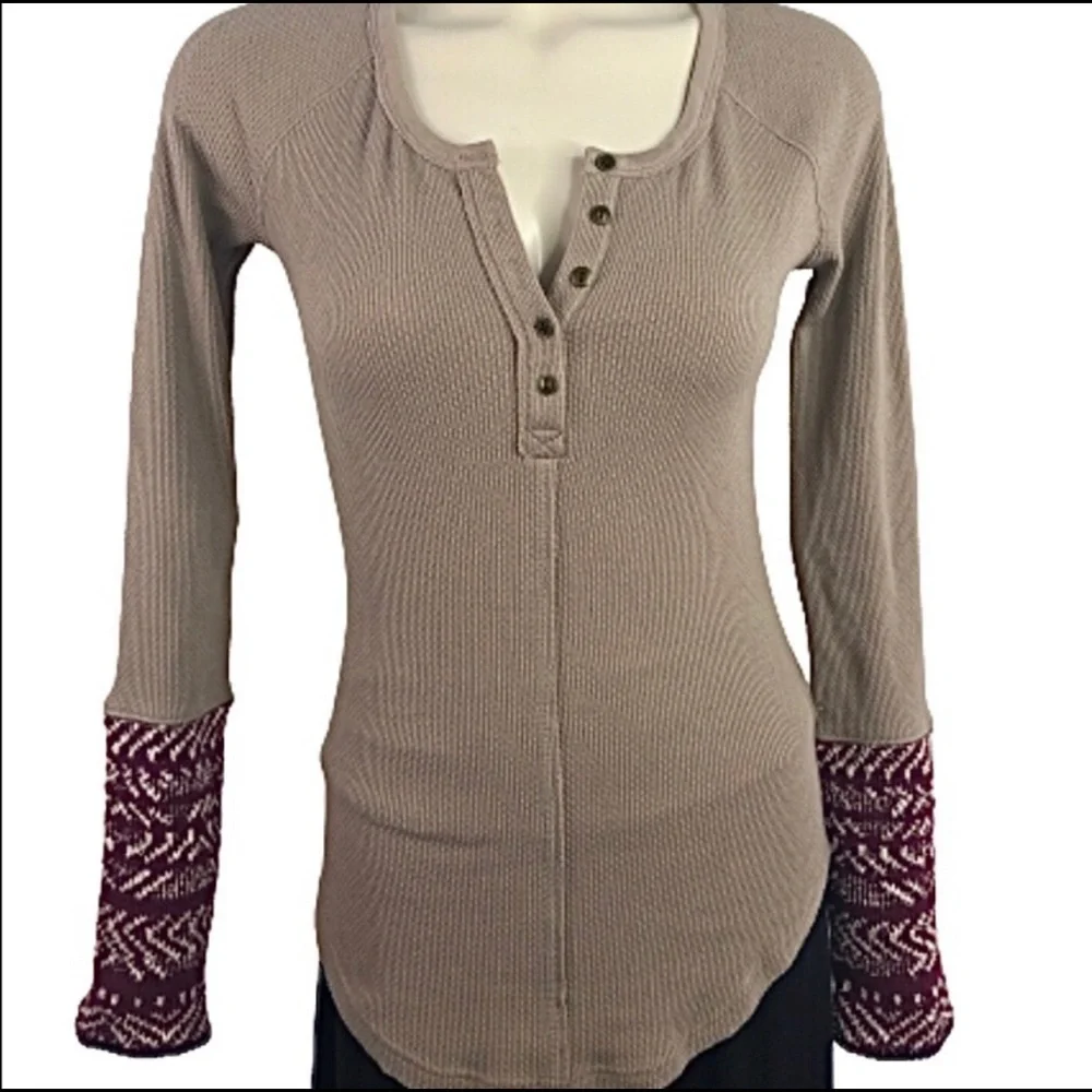 Sold ๐๐FREE PEOPLE Henley long sleeve V-Neck stone top S - Picture 13 of 13